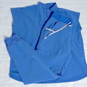 Capri blue figs set small-Zamora Jogger Scrub Pants and XS-Rafaela Oversized Top